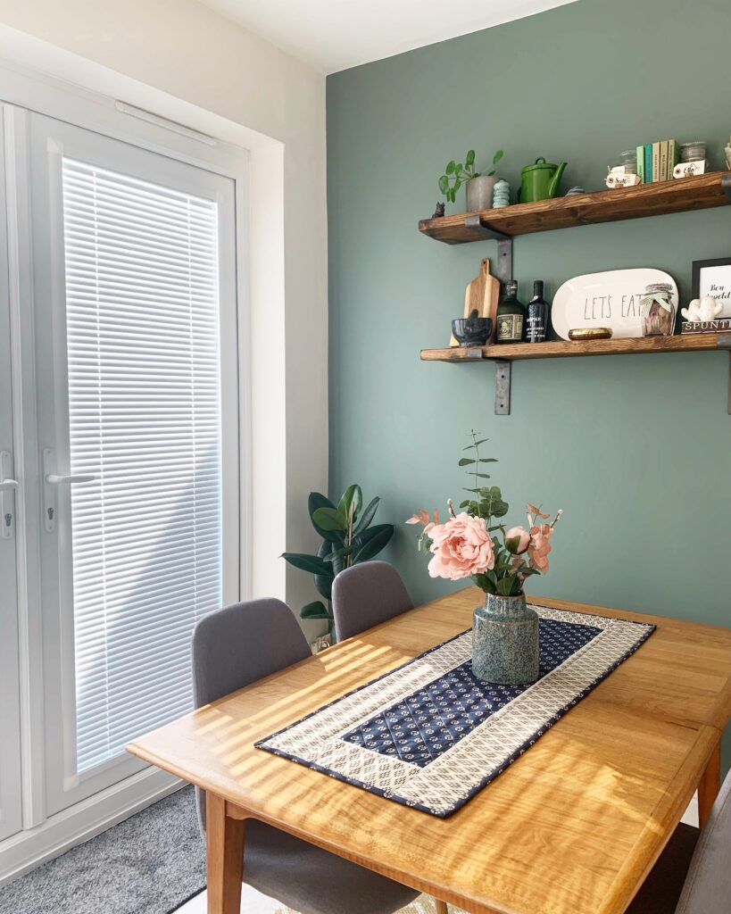 Perfect Fit aluminium Venetian blinds in a home office