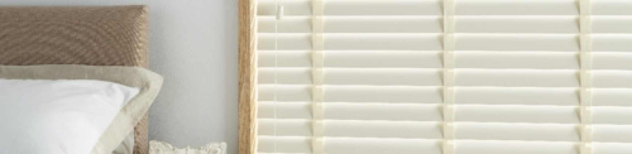 Made to measure wood Venetian blinds